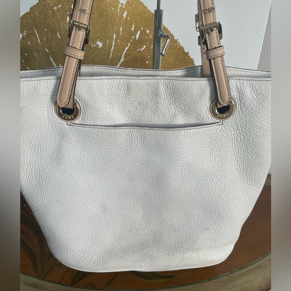 Michael Kors White Leather Shoulder Bag, gold hardware - Picture 5 of 16